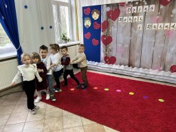 "Babci i Dziadka - przyznać to trzeba. Każdemu dziecku w życiu potrzeba!"