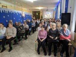 "Babci i Dziadka - przyznać to trzeba. Każdemu dziecku w życiu potrzeba!"
