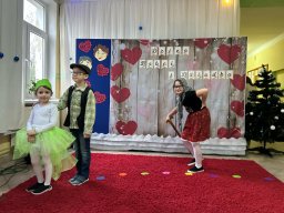 "Babci i Dziadka - przyznać to trzeba. Każdemu dziecku w życiu potrzeba!"