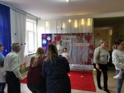 "Babci i Dziadka - przyznać to trzeba. Każdemu dziecku w życiu potrzeba!"