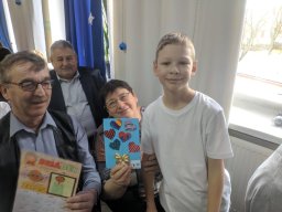 "Babci i Dziadka - przyznać to trzeba. Każdemu dziecku w życiu potrzeba!"
