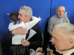 "Babci i Dziadka - przyznać to trzeba. Każdemu dziecku w życiu potrzeba!"