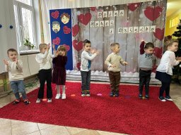 "Babci i Dziadka - przyznać to trzeba. Każdemu dziecku w życiu potrzeba!"