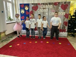 "Babci i Dziadka - przyznać to trzeba. Każdemu dziecku w życiu potrzeba!"