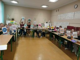 "Noc Bibliotek" Filii Bibliotecznej i biblioteki szkolnej w Chludniach - "Do dzieła!"   