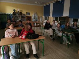„Noc Bibliotek” Filii Bibliotecznej i biblioteki szkolnej w Chludniach – „Biblioteka (się) sprawdza"